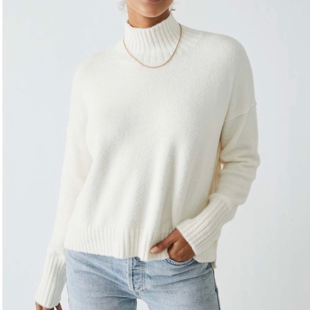 NWT XS Free people, white sweater.